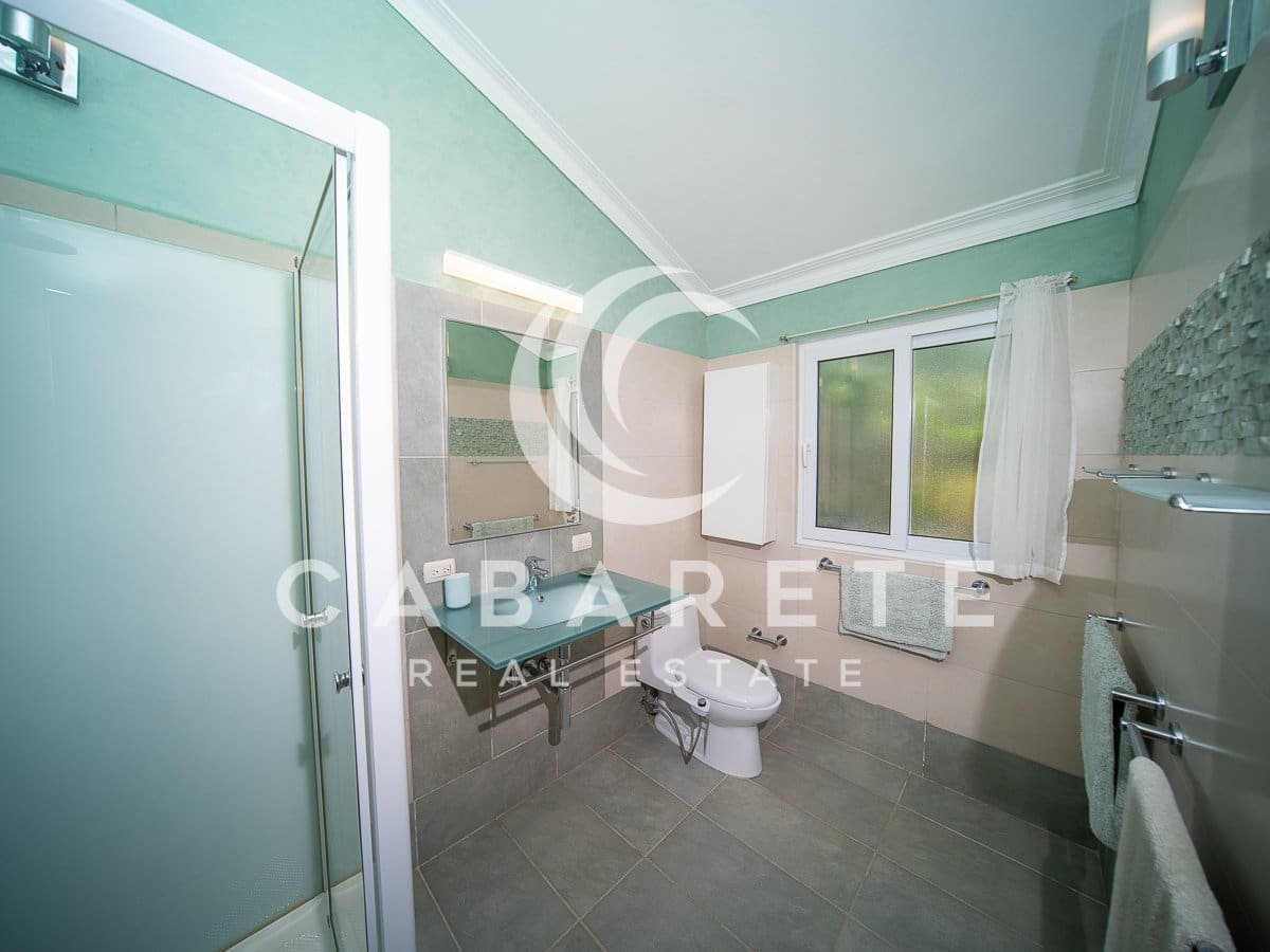 Tropical Beachfront Villa Cabarete Bathroom 2