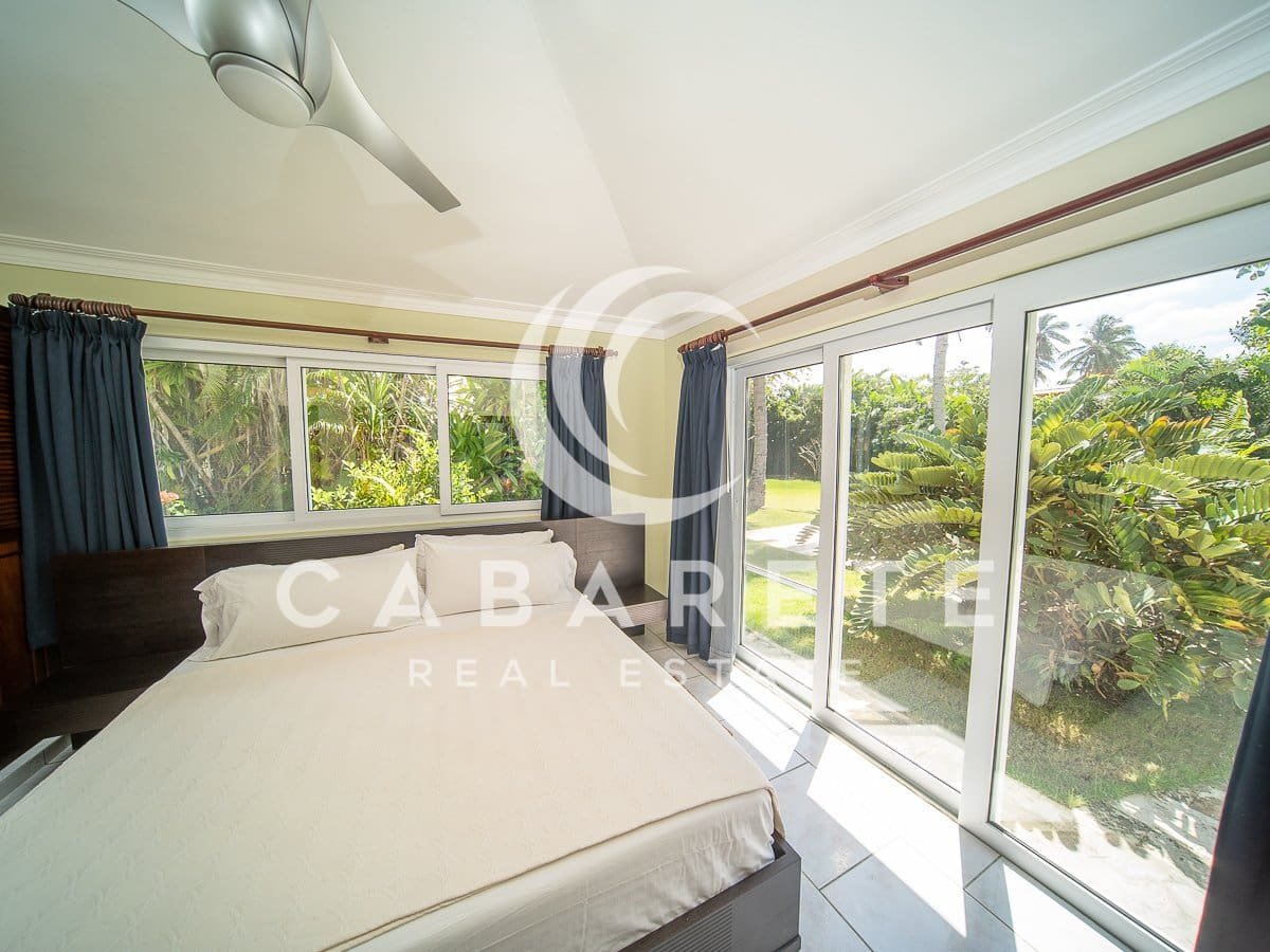 Tropical Beachfront Villa Cabarete Master 2