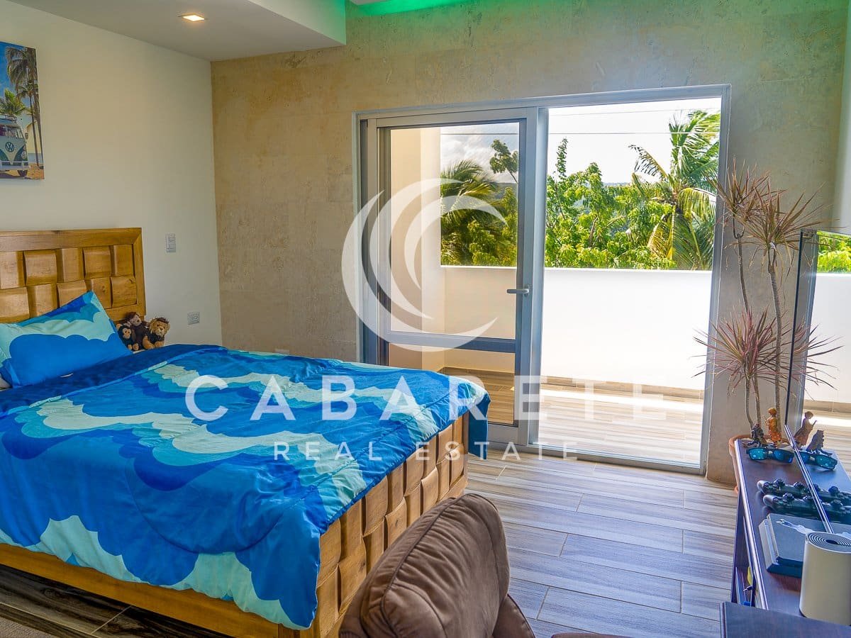 Nuevo y elegante ático con vistas al mar 29