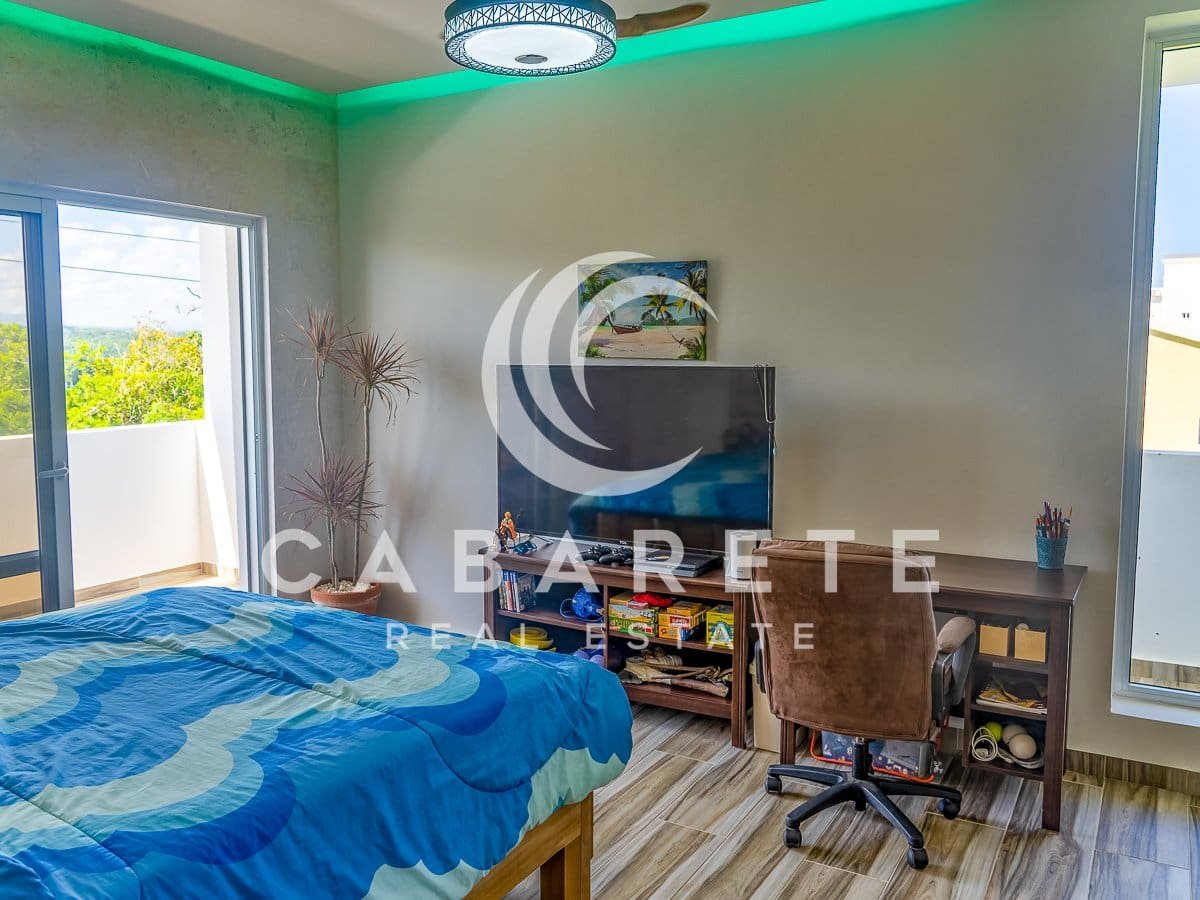 Nuevo y elegante ático 32 con vistas al mar