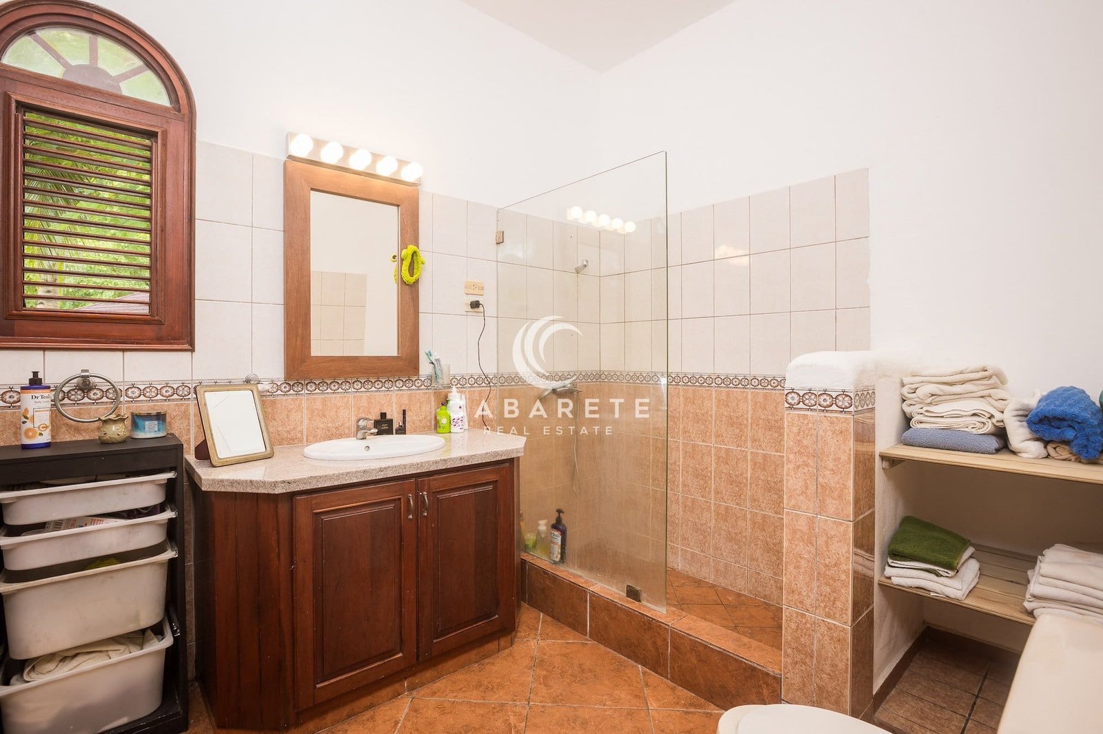 Spacious Perla Marina Villa Spacious Perla Marina Villa Bathroom 1
