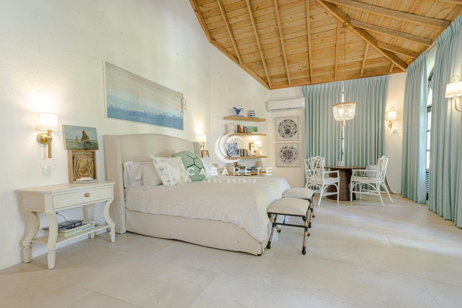 Master bedroom1
