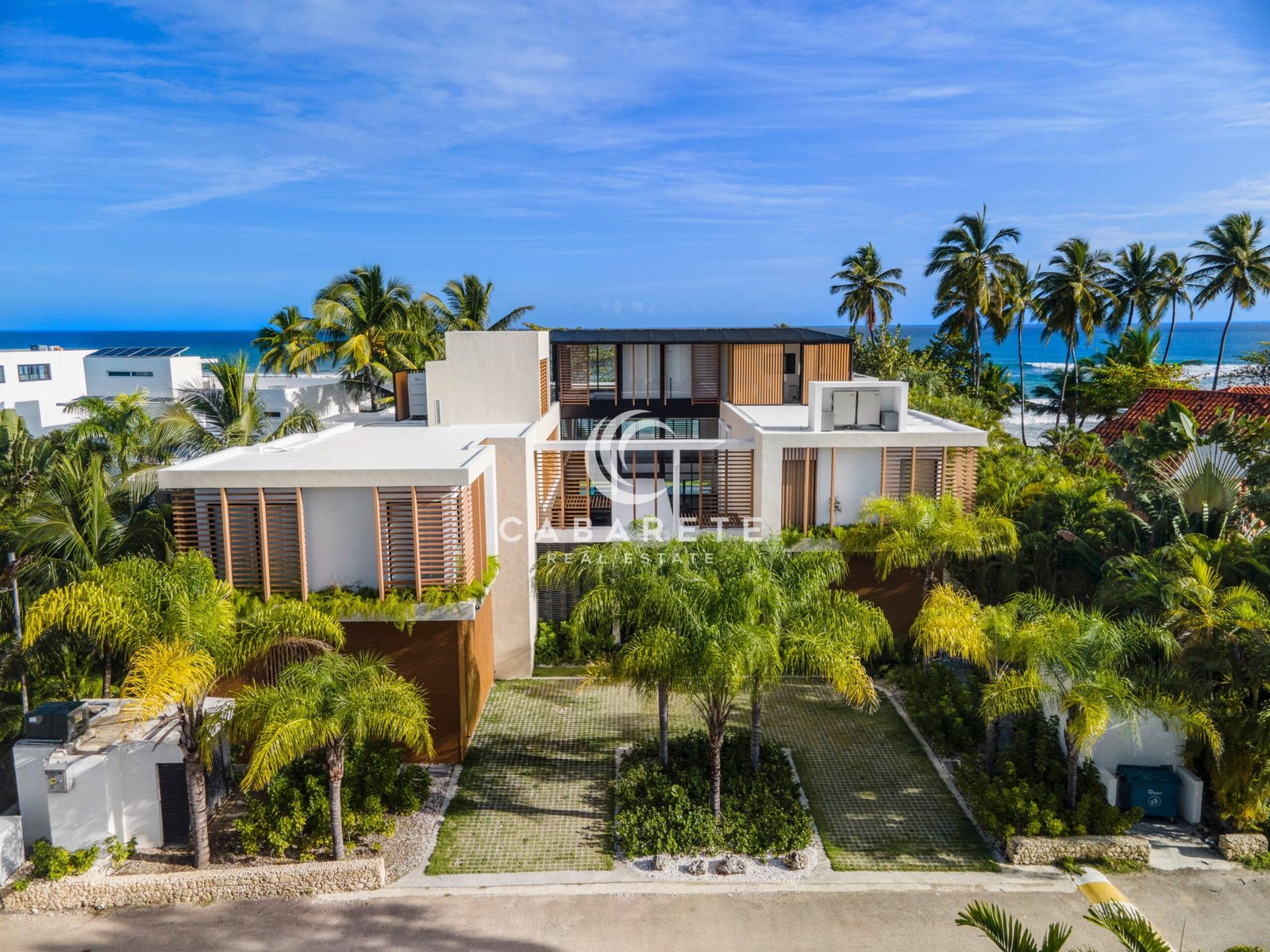 Timeless Beachfront Luxury Villa Timeless Beachfront Luxury Villa