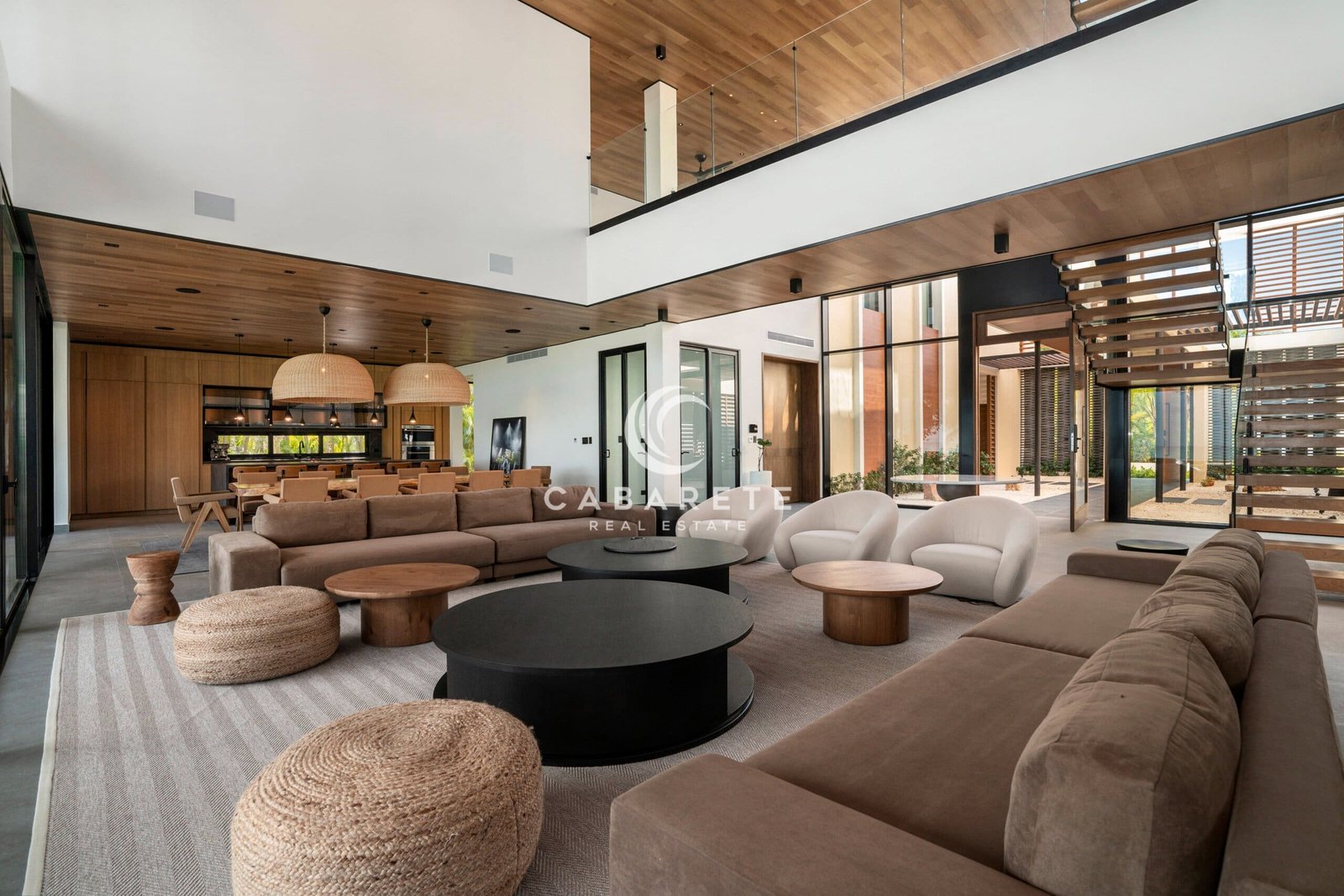 Timeless Beachfront Luxury Villa Timeless Beachfront Luxury Villa