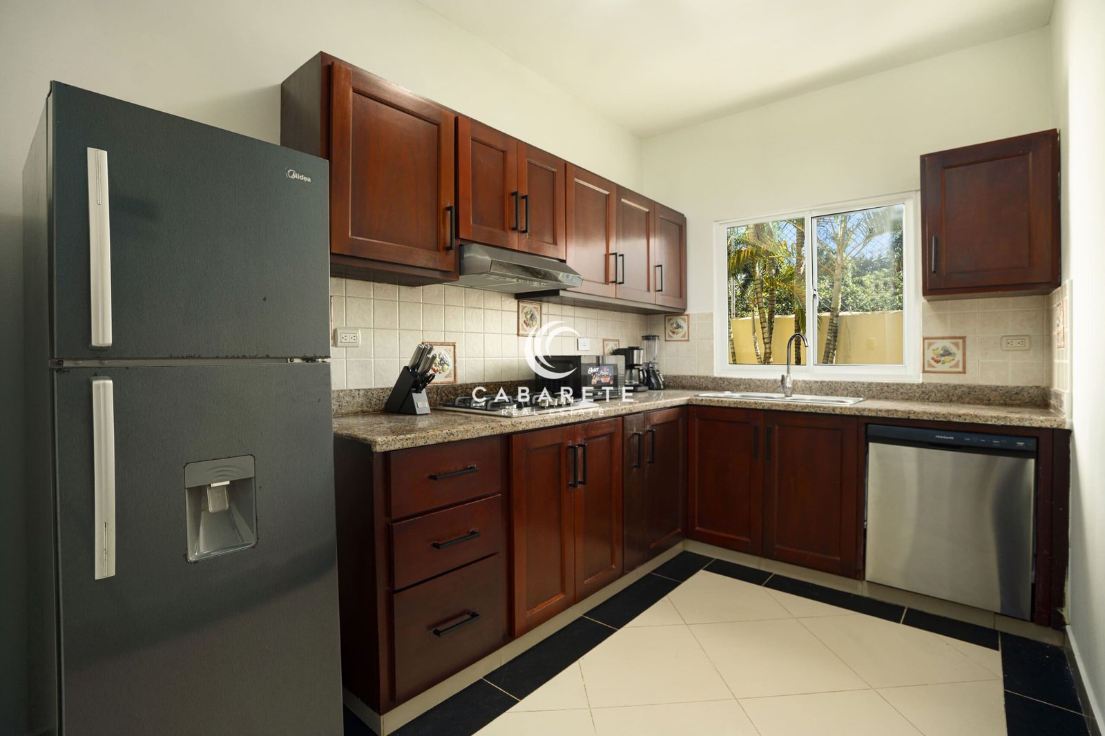 Kitchen Space in Garden Condo Pro Cab.jpg