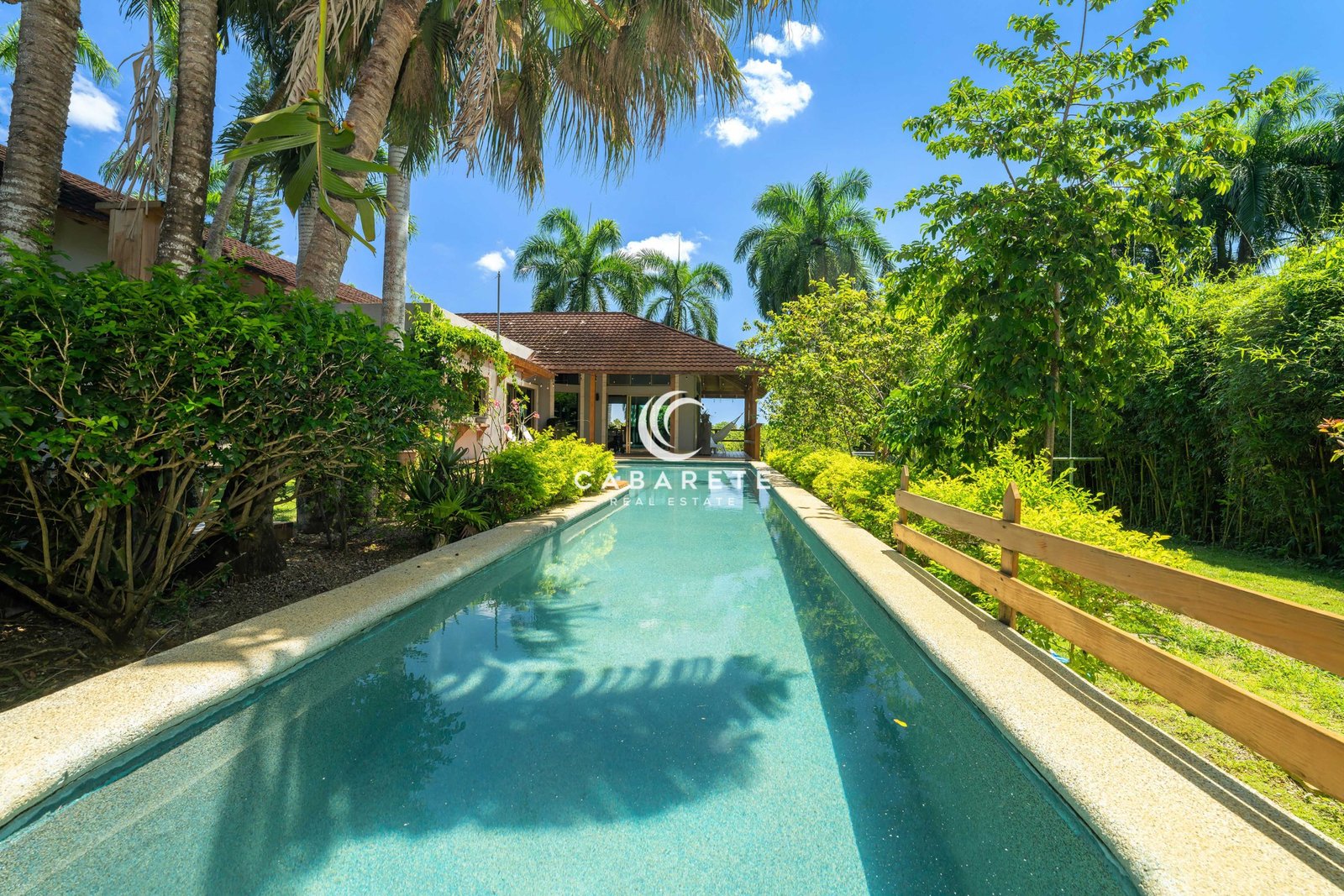 Villa for sale in Cabarete Perla Marina 5 bedroom gated community with 18m tropical pool (4)