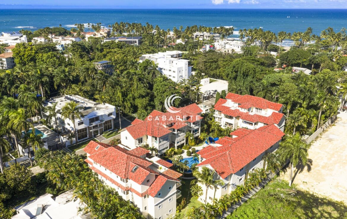 Walking distance from the beach 1170x738